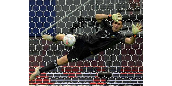 Argentinien-Freundschaft zwischen Lionel Messi und Emiliano Martínez